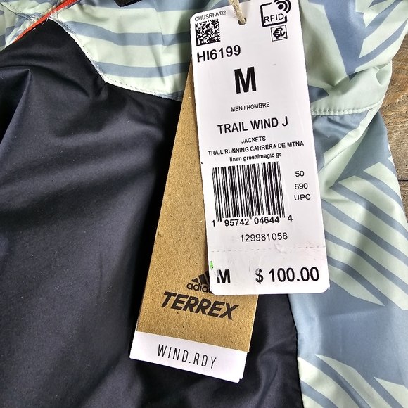 adidas Terrex Trail Running Printed Wind Jacket Linen Green Magic Grey - Picture 7 of 8
